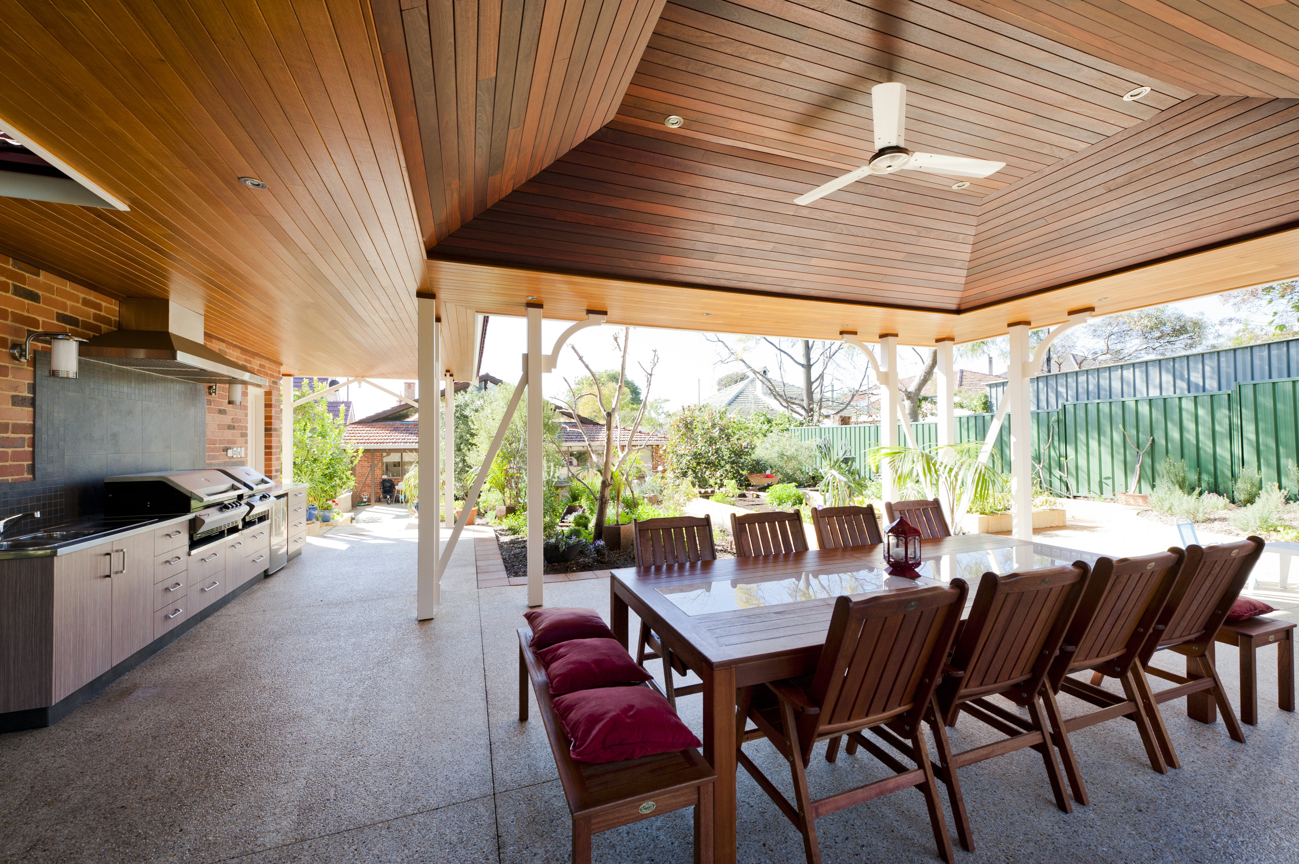 outdoor patio large table